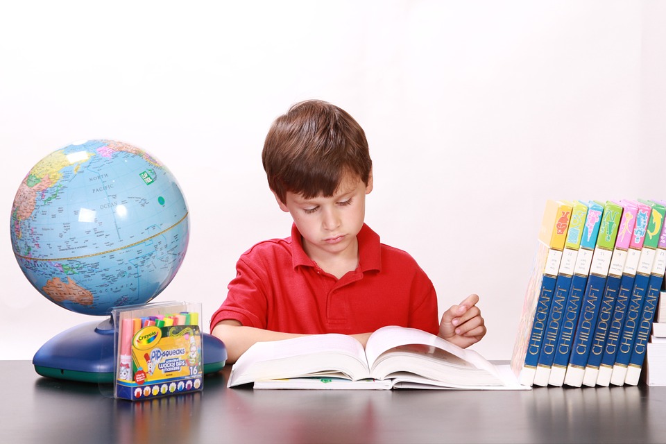7 elementi per aiutare i nostri figli a fare i compiti da soli